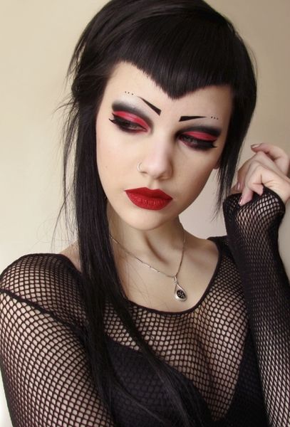 shaped bangs goth haircuts
